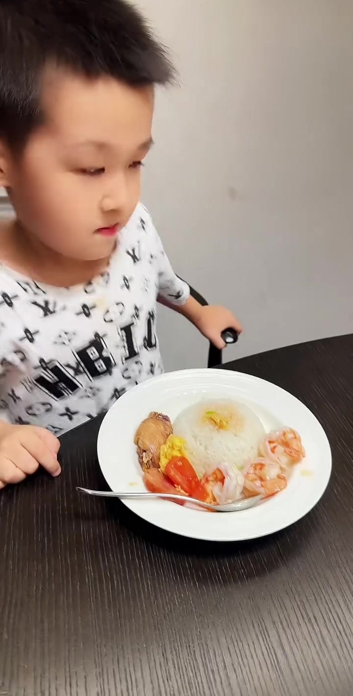 菜心变样还开满鲜花这是啥情况？