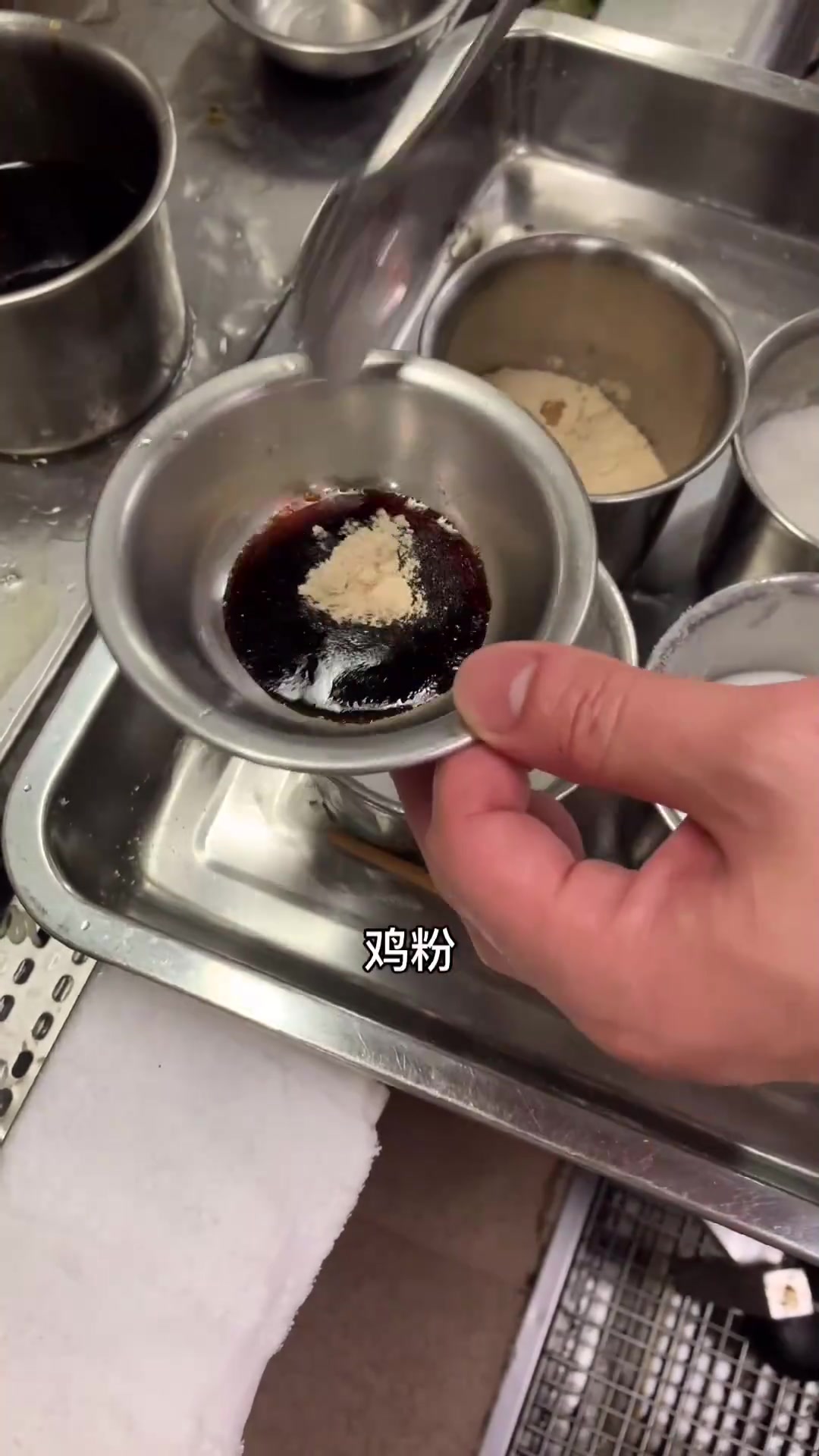 茶餐厅炒面色香味俱全？粤菜厨师操作揭秘