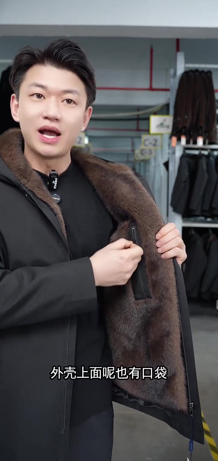 轻商务派克服，防伪编号，保温效果好，适合25岁以上男性