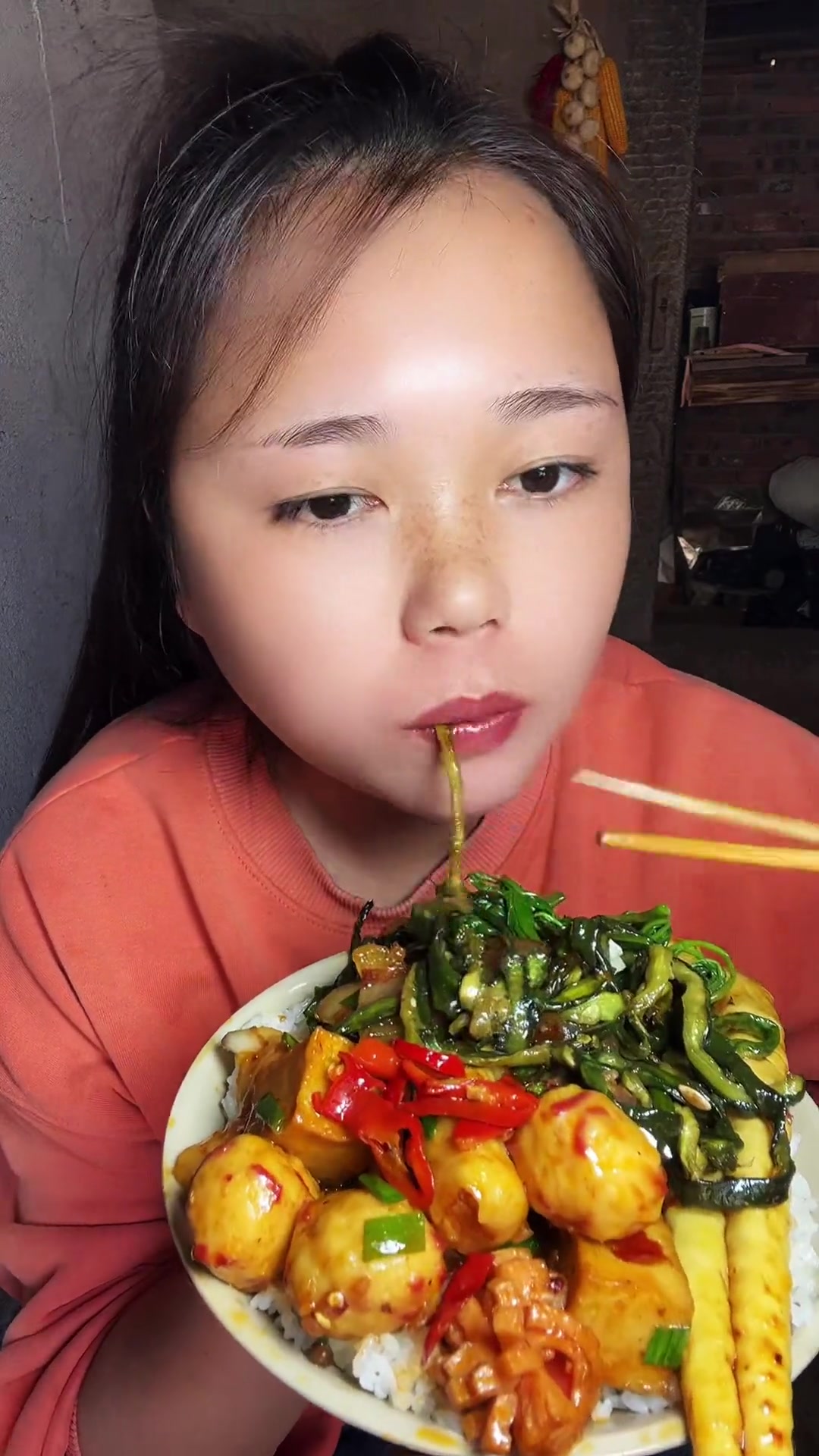 黄瓜皮炒肉特好吃,自带清甜清香味