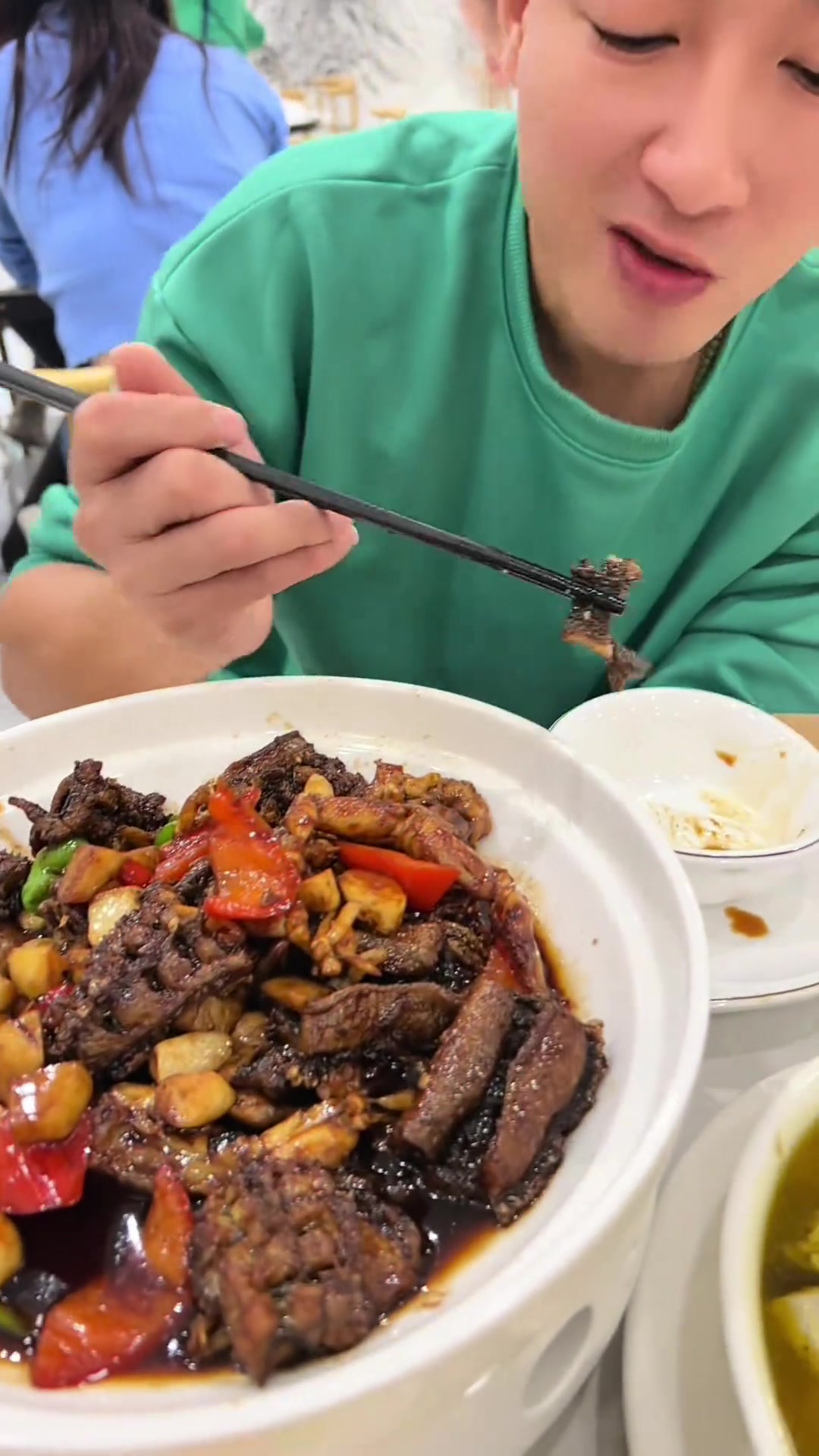 带母老虎去笑落惠吃饭……地道杭帮菜大家可以去试试