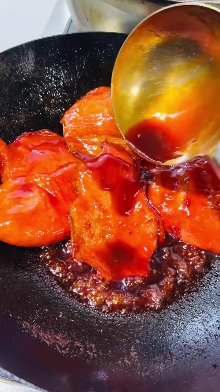 金丝酱汁松板肉，味道超赞
