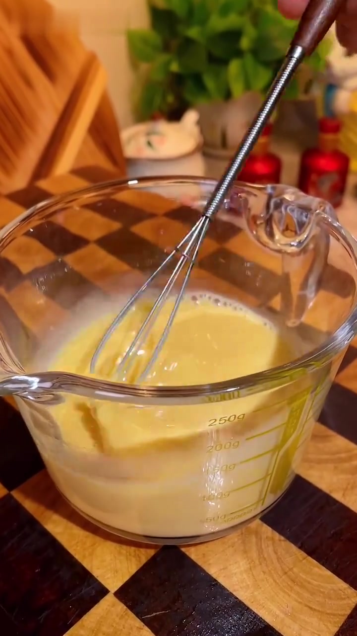 南瓜牛奶蒸蛋羹，好吃不长胖，简单易做