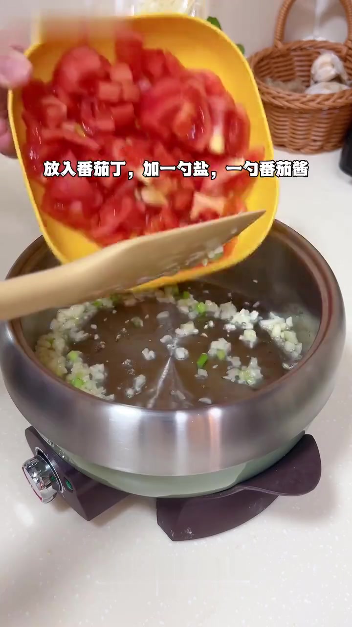 今日菜单：挑战100道自制小吃番茄浓汤面
