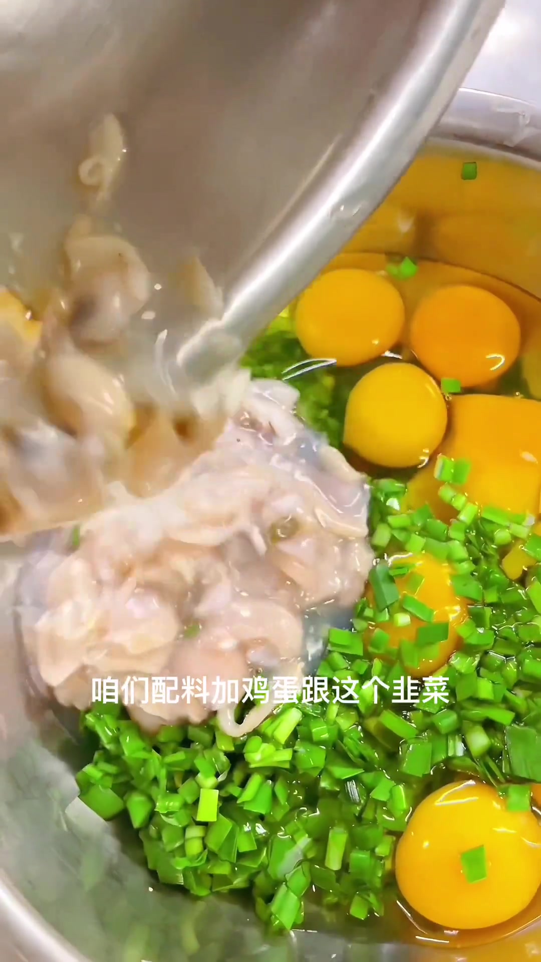 家常纹蛤蜊汆蛋,先煎后汆,汤鲜味美,吃面绝配!