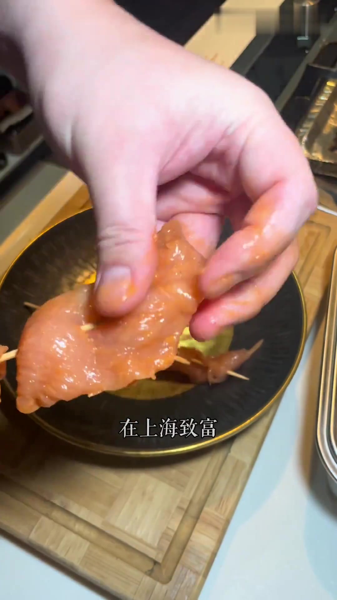 我小时候学校门口，里脊肉串是销量前三美食