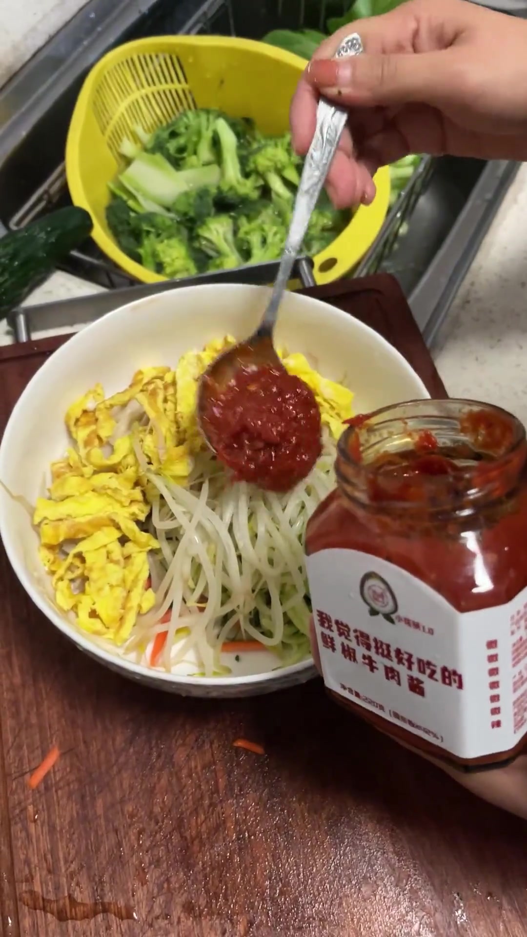 这道菜超适合当夜宵,晚餐也能这么吃