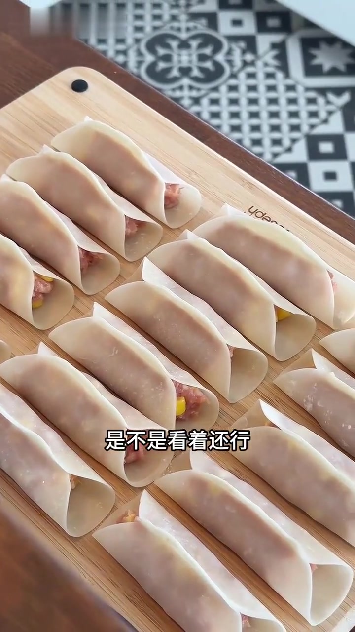 脆皮煎饺，焦香爆汁，一口一个满足