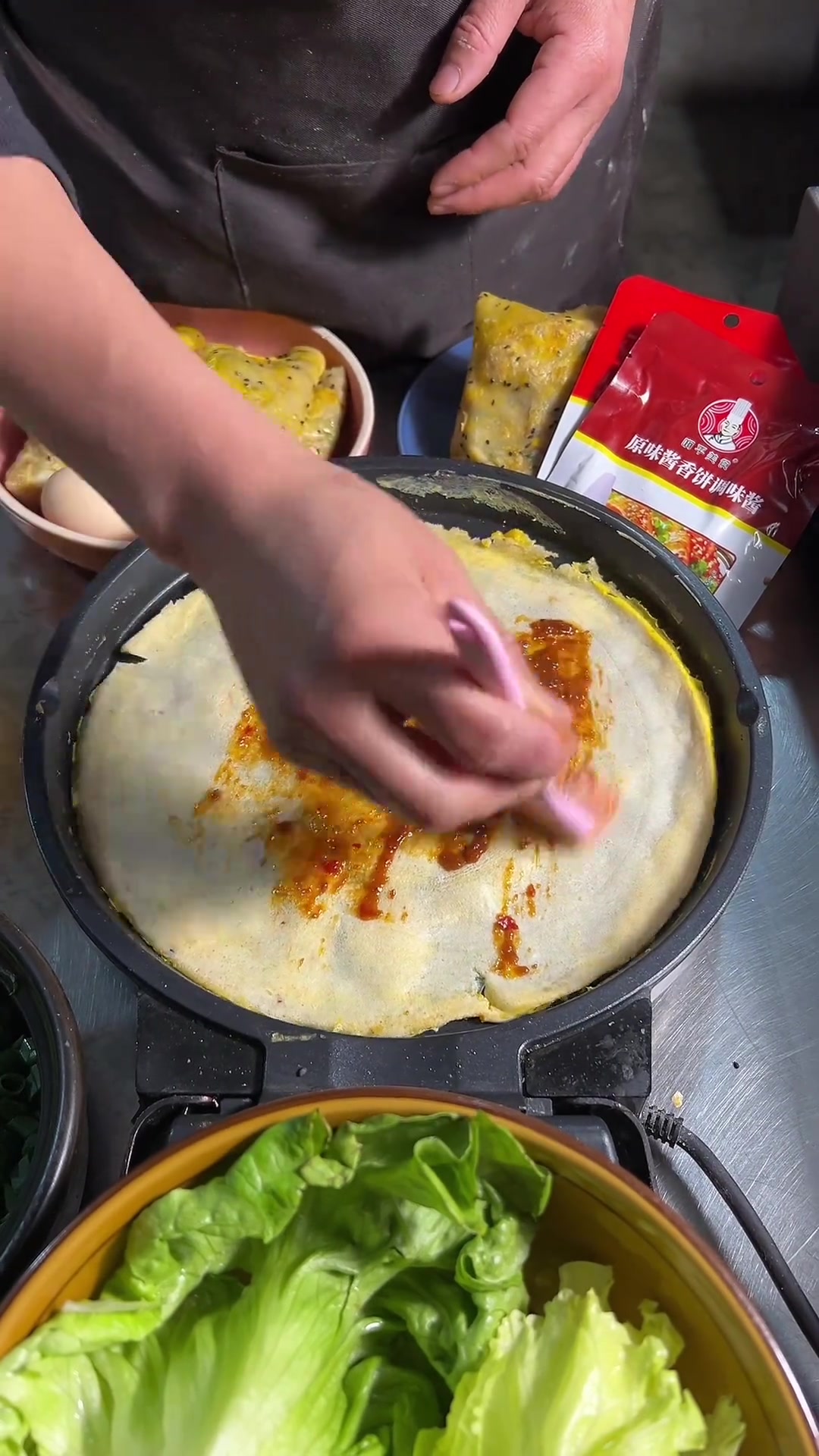 用电饼铛在家就能做出超好吃的煎饼果子