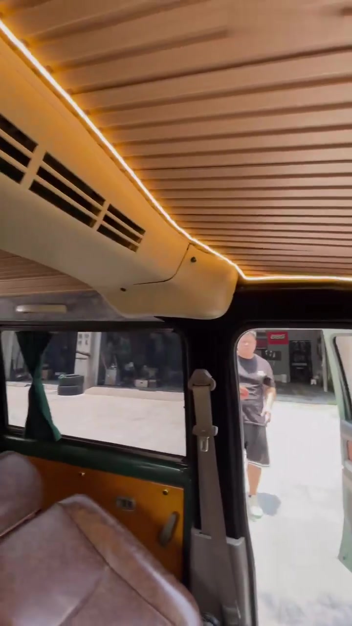 十年前的面包车，经过改装再战十年，五菱荣光改露营床车