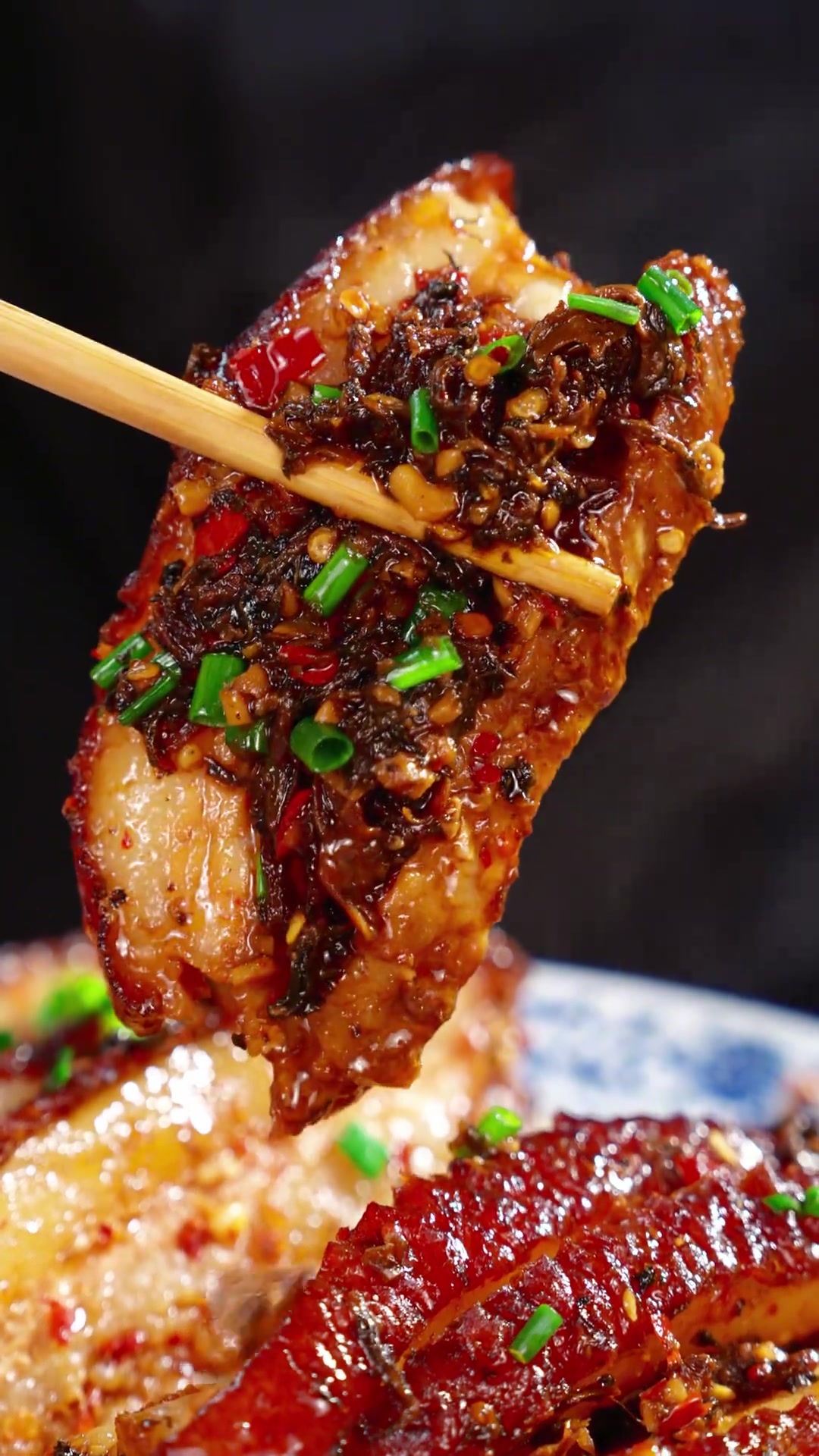 湖南的梅菜扣肉，软糯不腻，入口即化