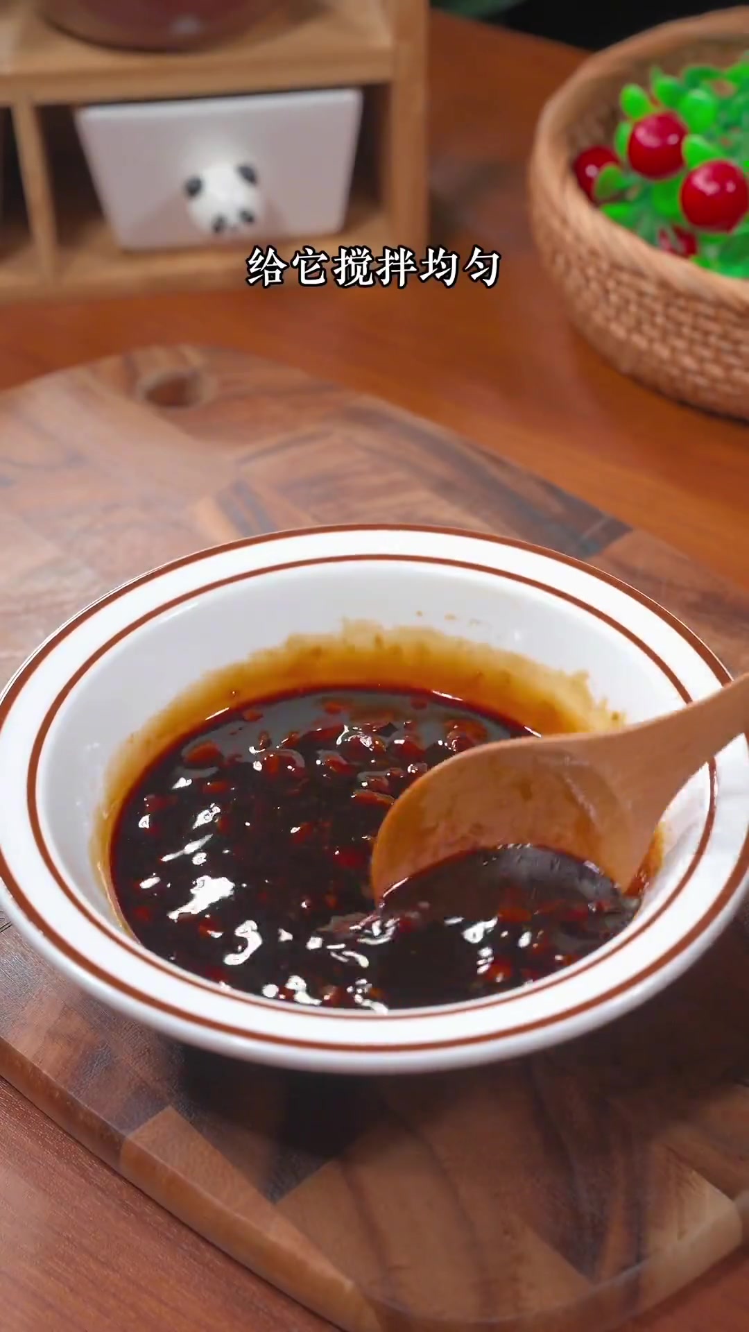 天热没食欲？试试这样做鸡蛋拌面，简单美味！