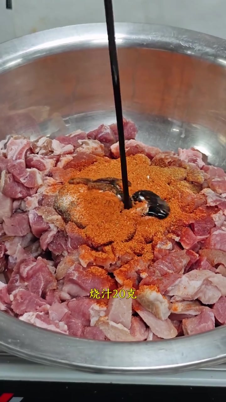 外焦里嫩猪肉串做法好吃到爆!