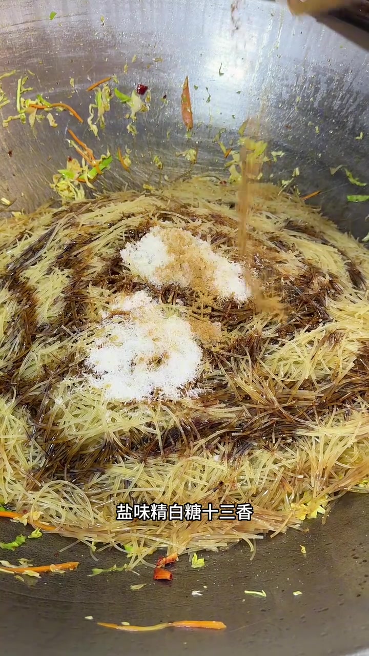 没胃口的朋友看过来,包菜鸡蛋炒粉丝超好吃