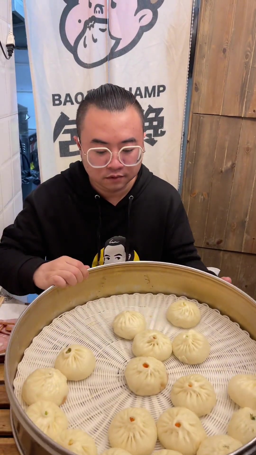 一笼包子超好吃,我吃到被抬回家!啥是一笼到底?