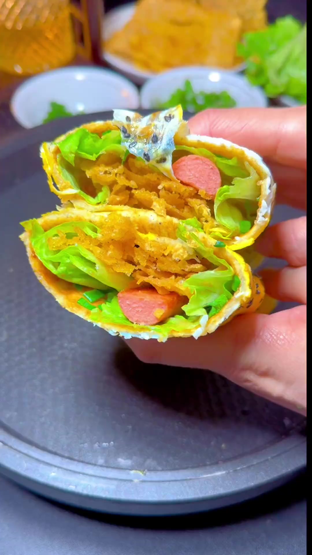 路边摊6元杂粮煎饼果子,在家几分钟就能做