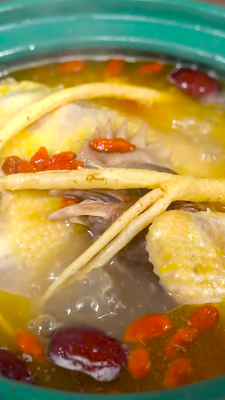 秋天必学！滋补全鸡汤做法，营养又好喝！