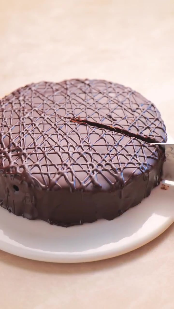 英国女王最爱的蛋糕！皇室主厨配方也不难嘛