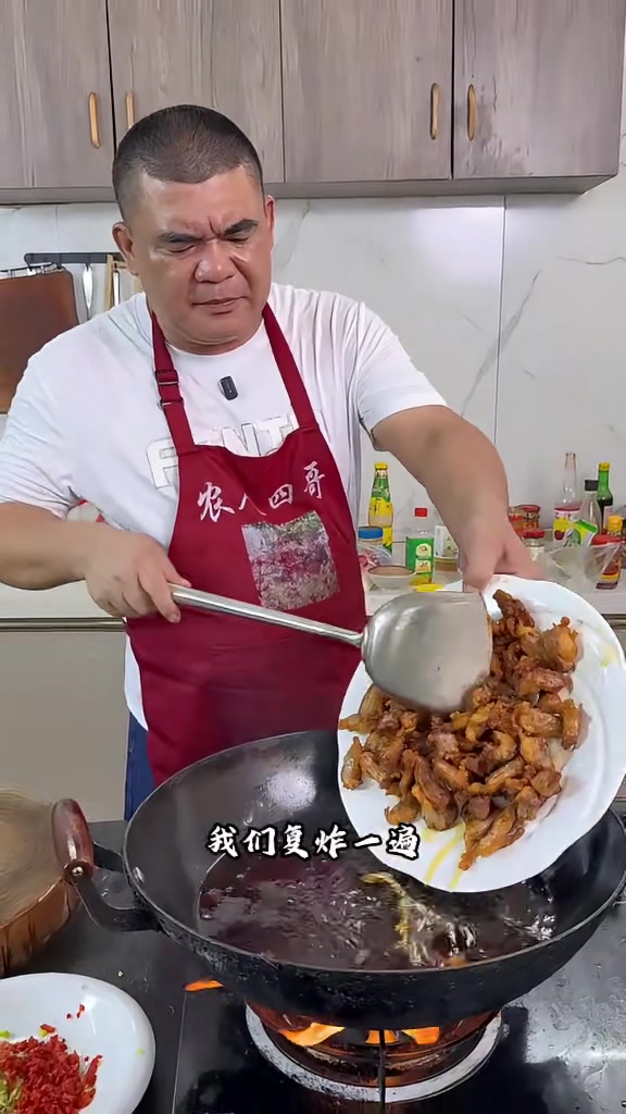 今天做了椒盐隔山肉，酥脆爽口。有了大青蟹觉得隔山肉没那么香了