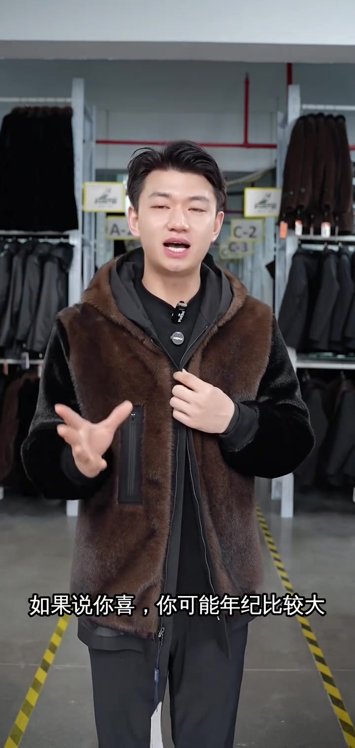 派克福貂绒派克服,紫金本色和黑色任你选,稳重耐脏