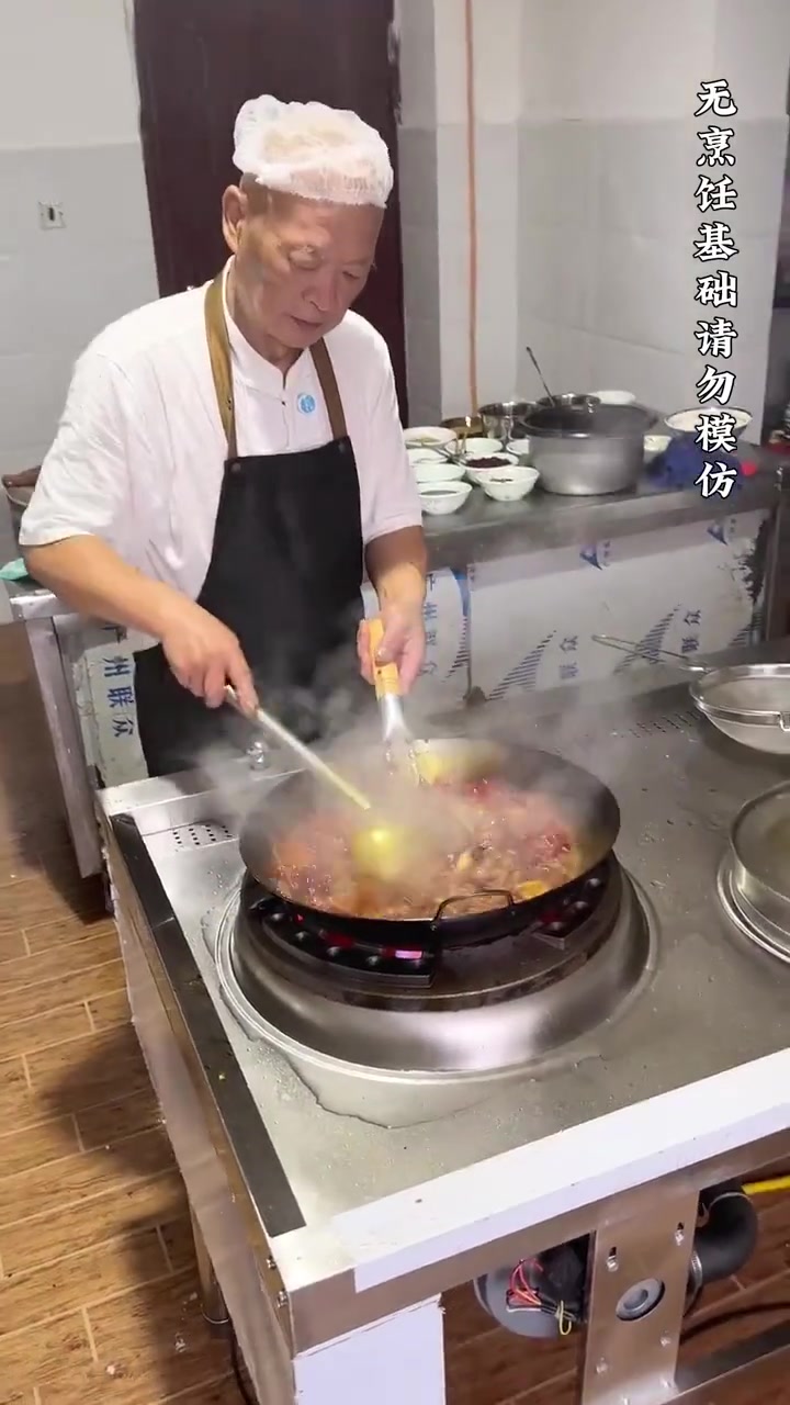 99%厨师做错的经典川菜辣子鸡做法来啦！