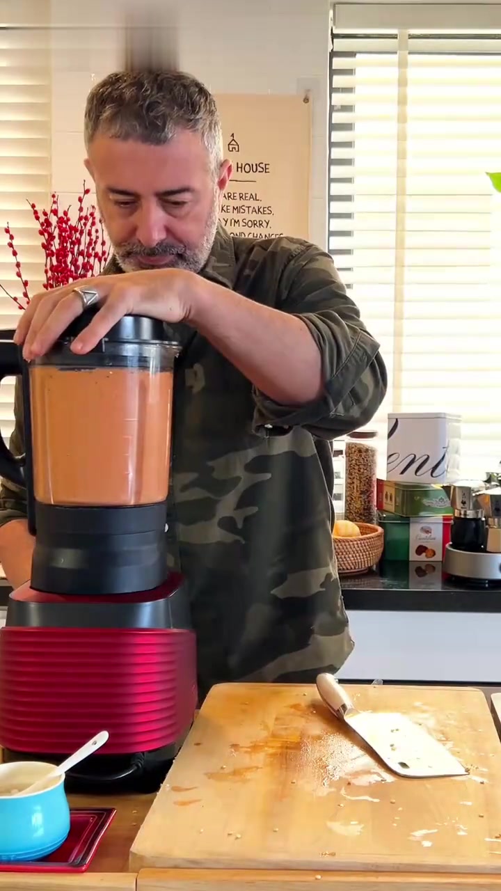 炎炎夏日自制原汁原味西班牙番茄冷汤