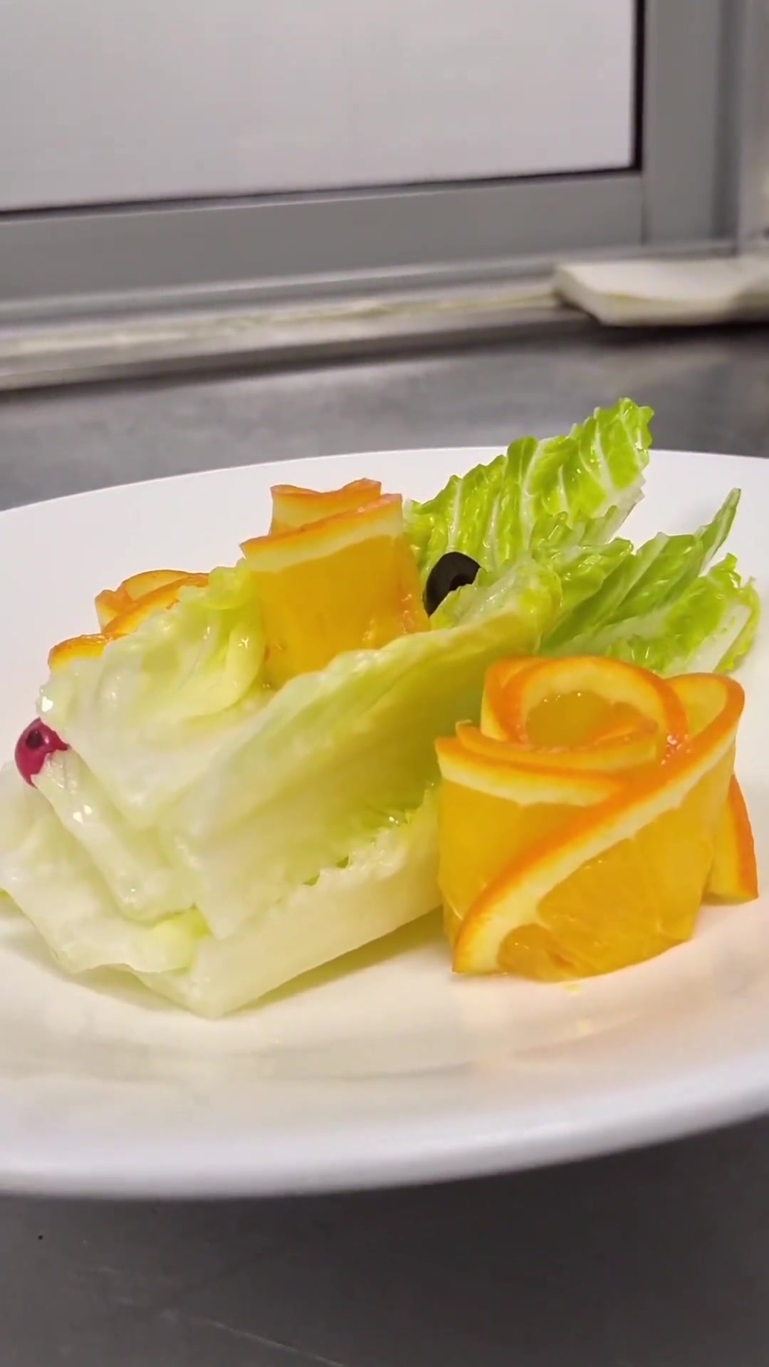 风味萝马生菜:含丘比芝麻味沙拉汁等调料