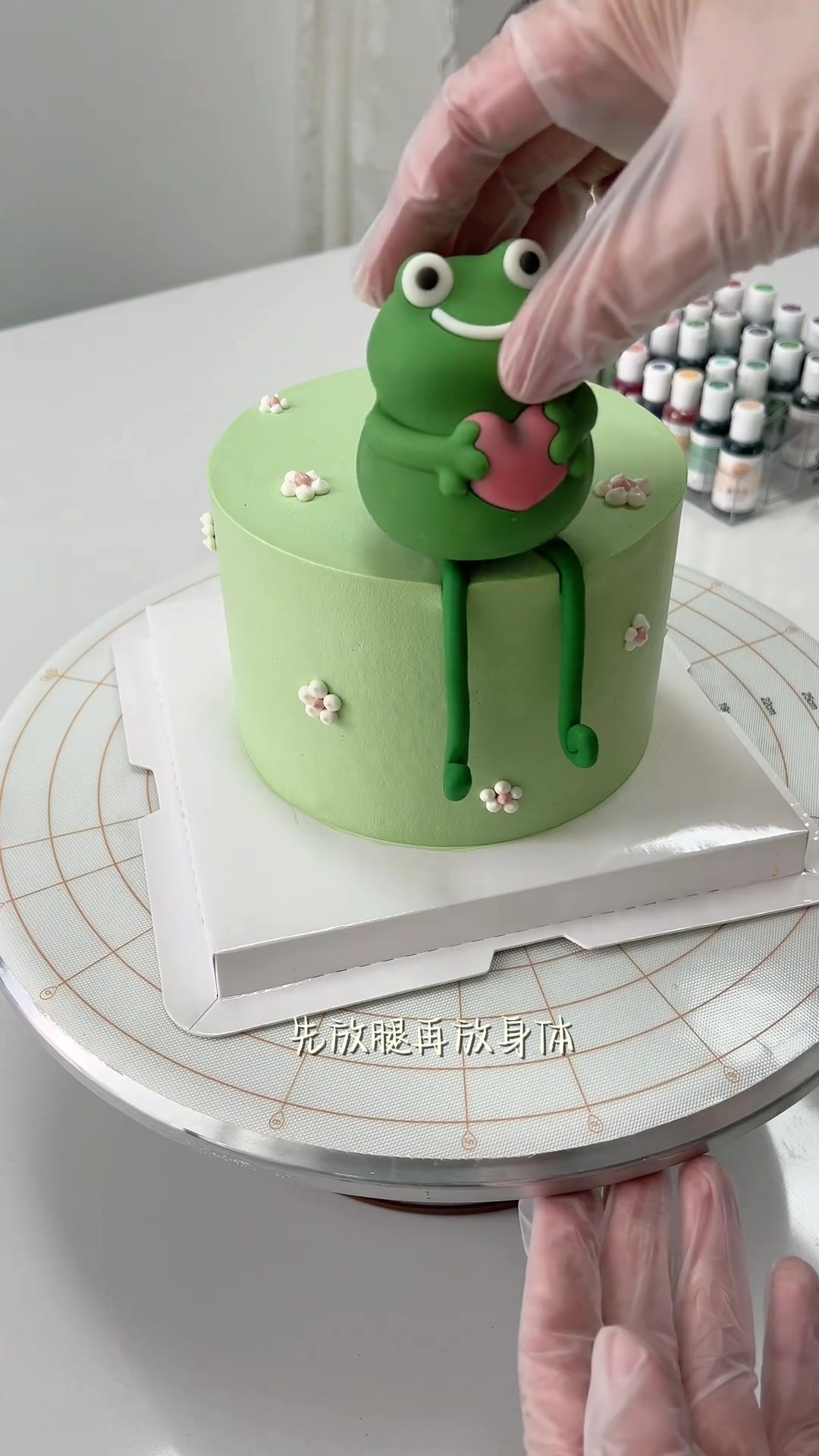 属于七夕的4寸孤寡青蛙蛋糕七夕的蛋糕选好了没,这款孤寡青蛙真的太火了!