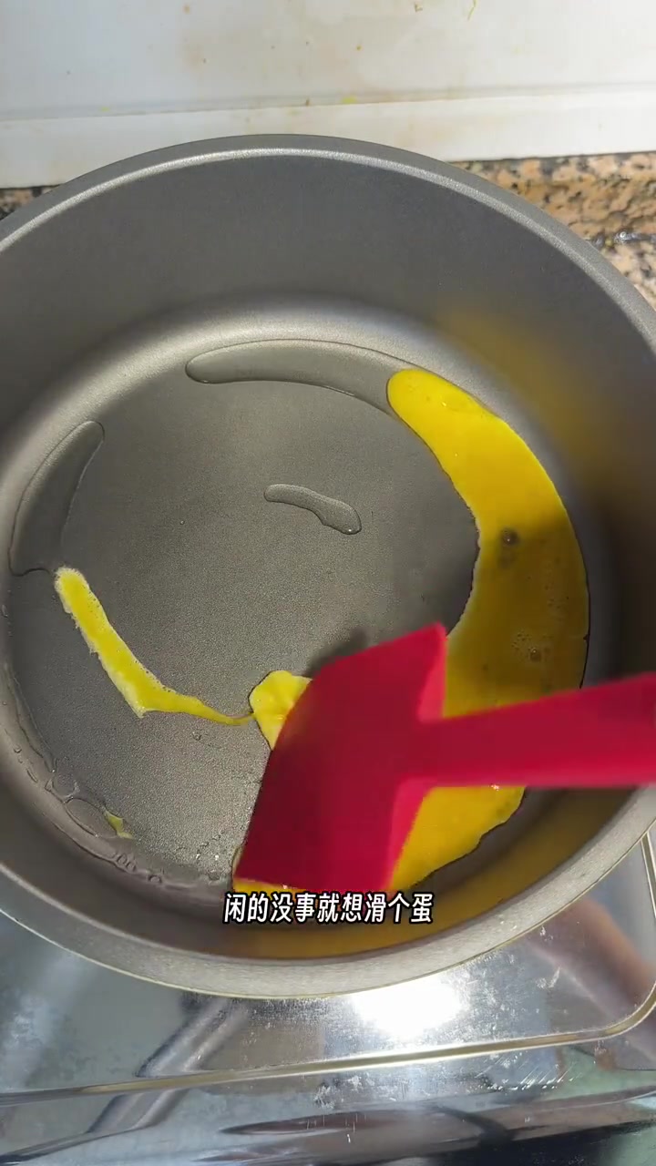 闲时做滑蛋配吐司超棒,快去试试
