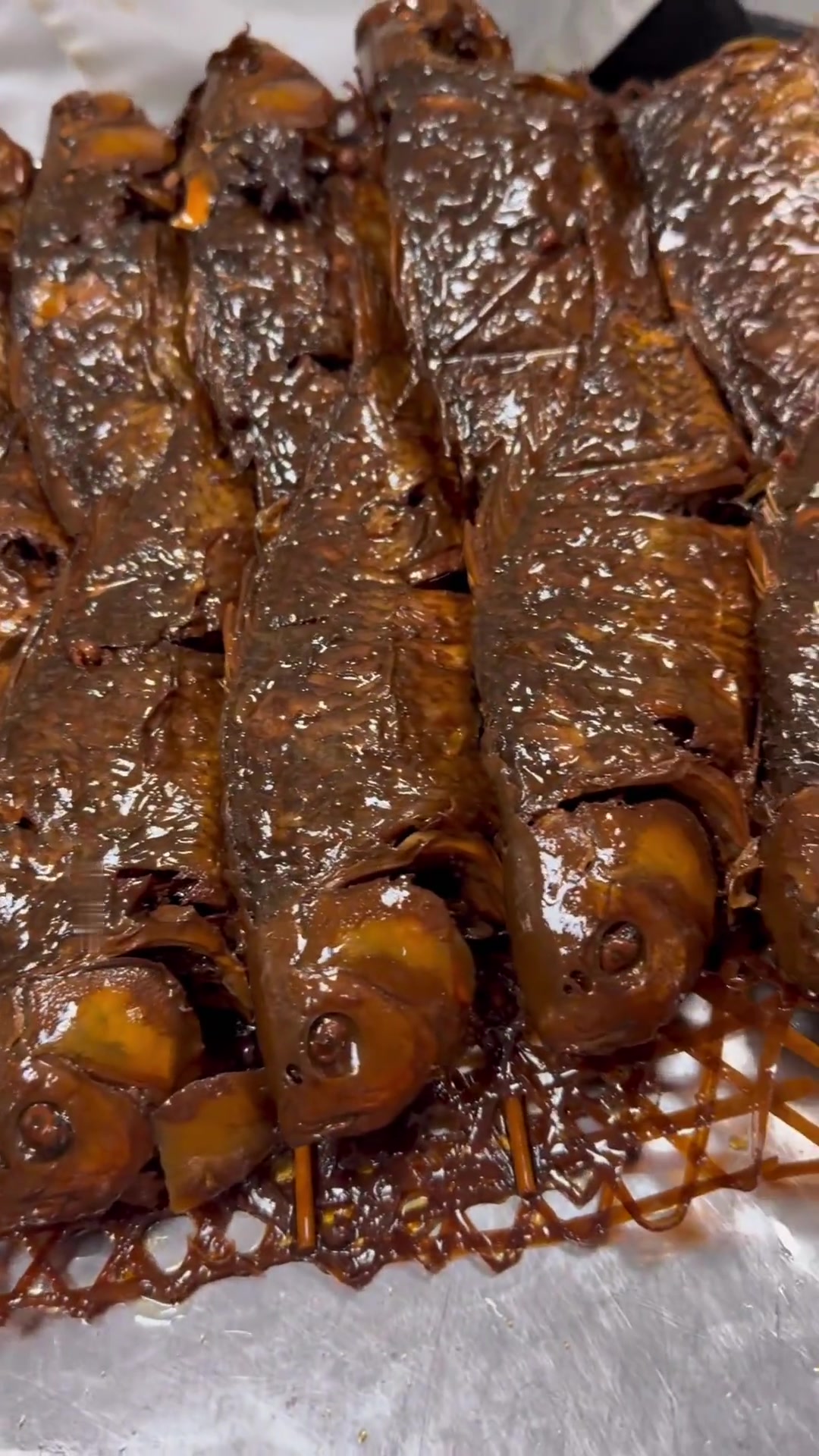 经典凉菜:老北京酥鲫鱼