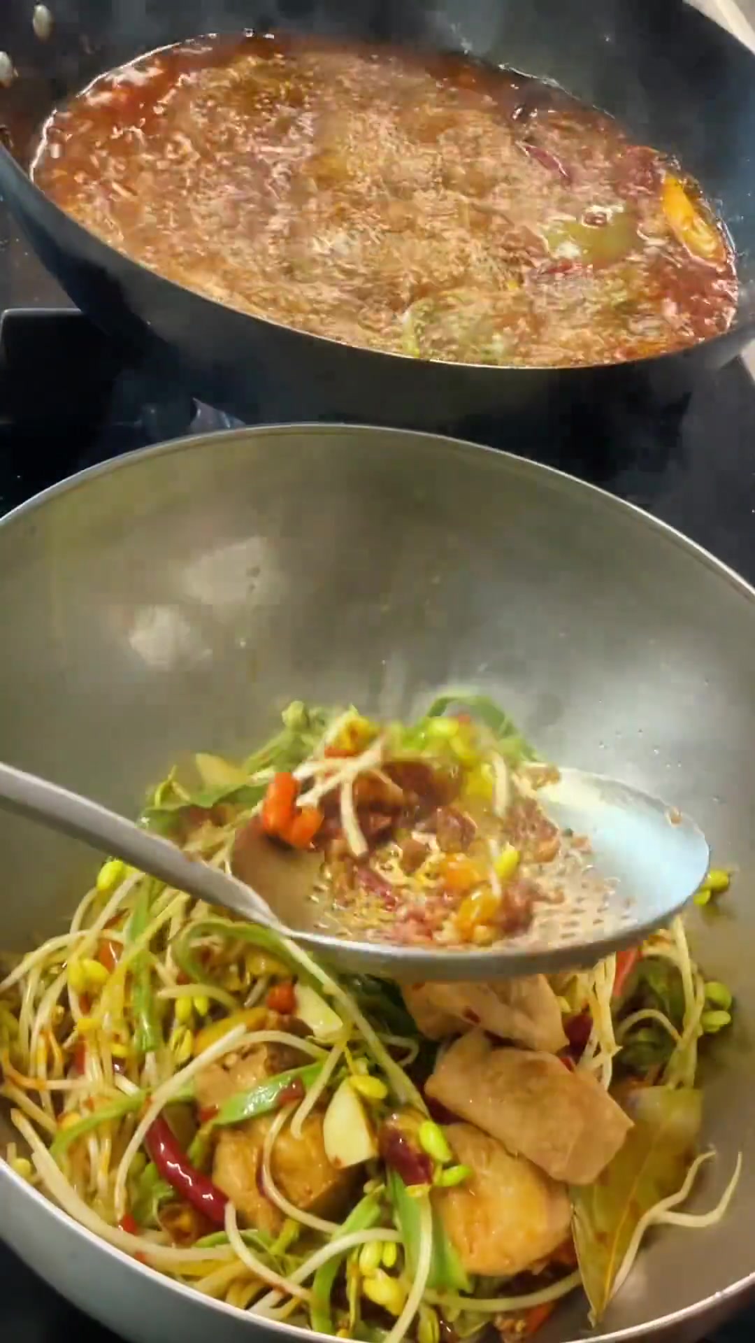 老婆的快乐源泉——酸辣重口冒菜！