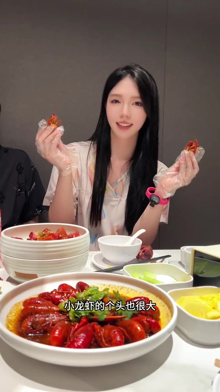 和好朋友们在一起怎么能不去水裹汤泉！