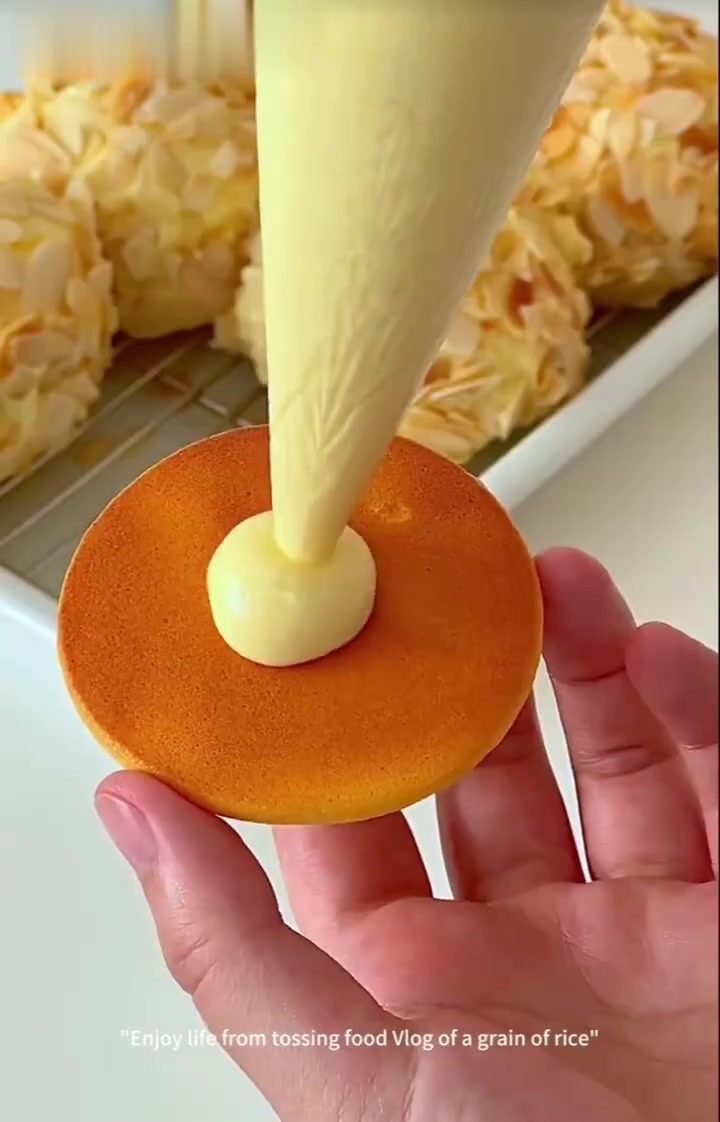 「美食复刻」杏仁咸奶油奶贝蛋糕,圆嘟嘟,软乎乎