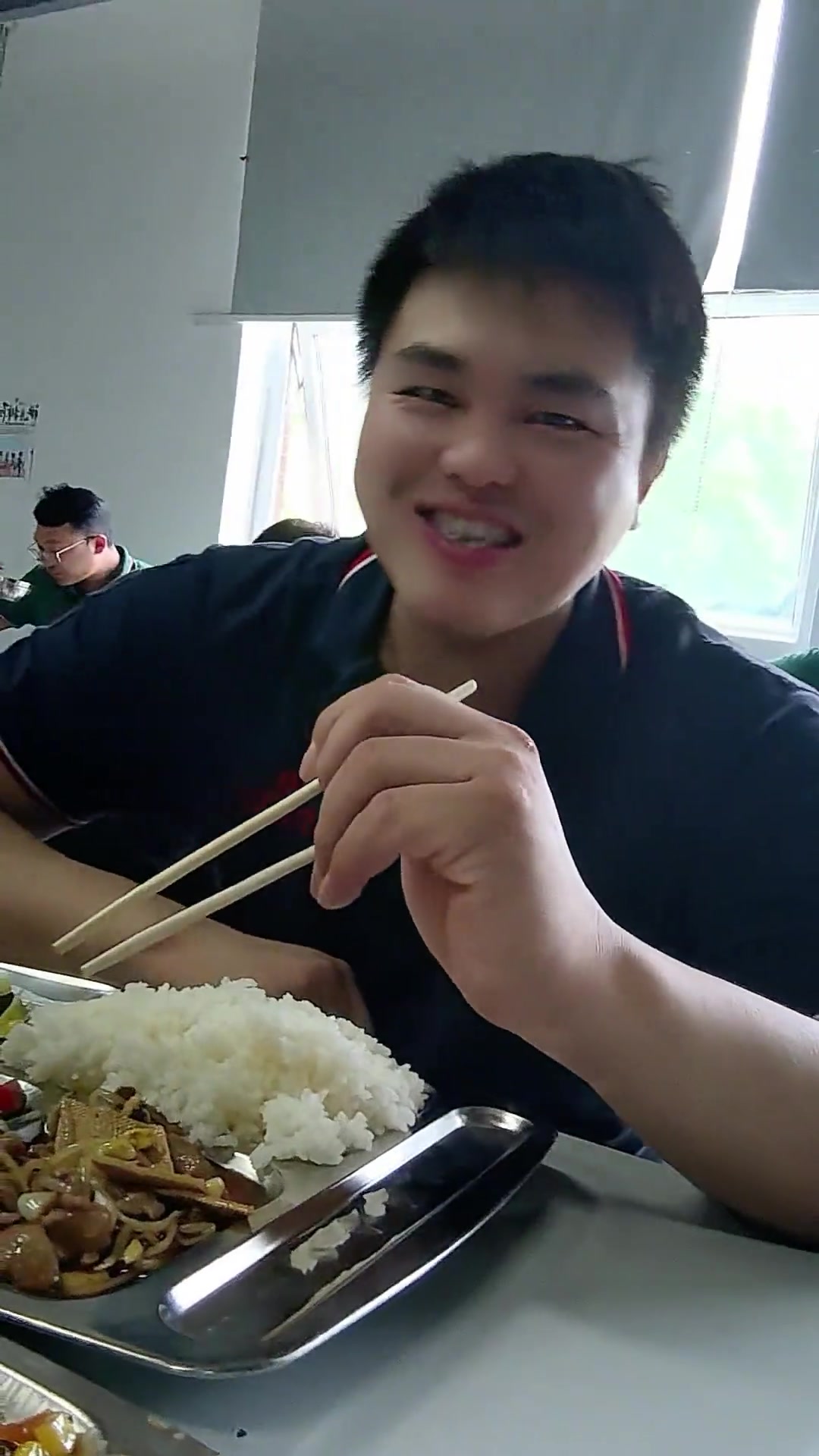 今晚吃了红烧肉