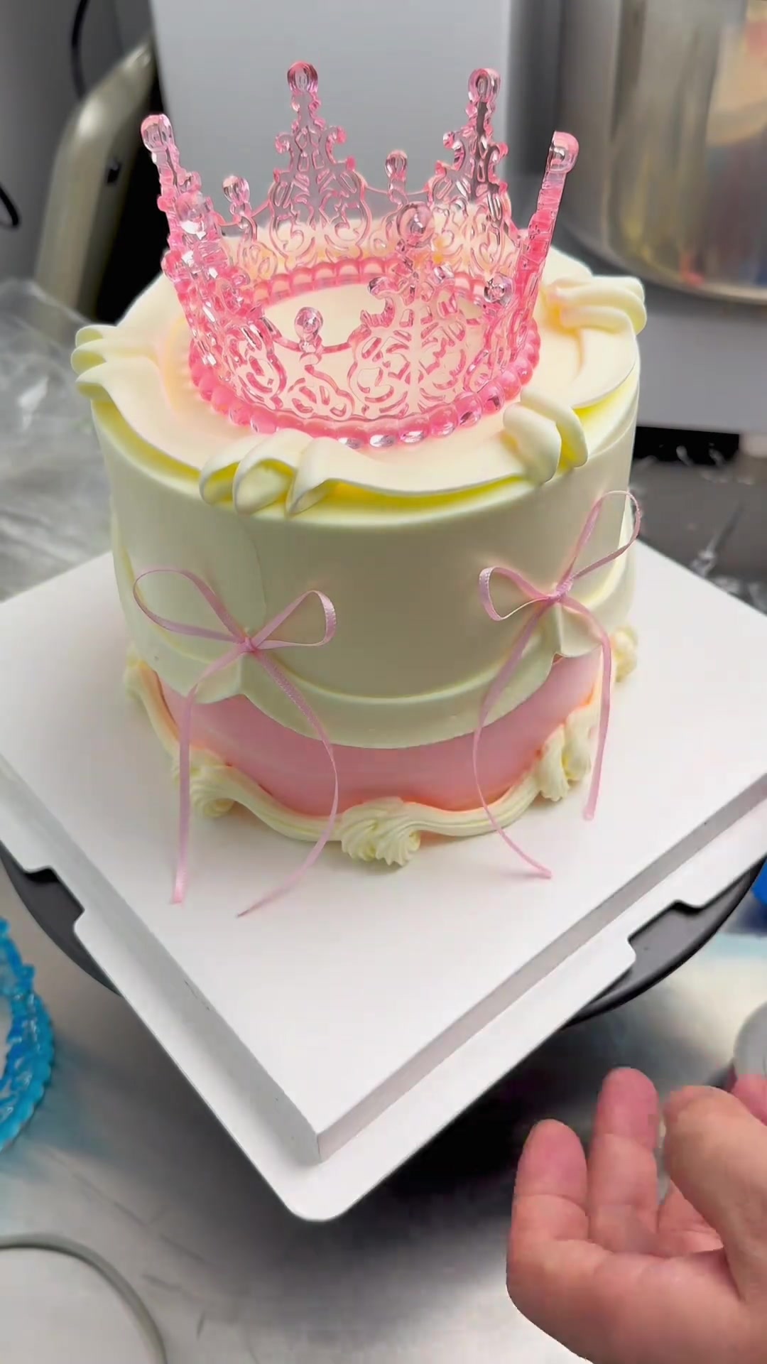 皇冠蛋糕这样做简单易学又好看，你学会了吗？