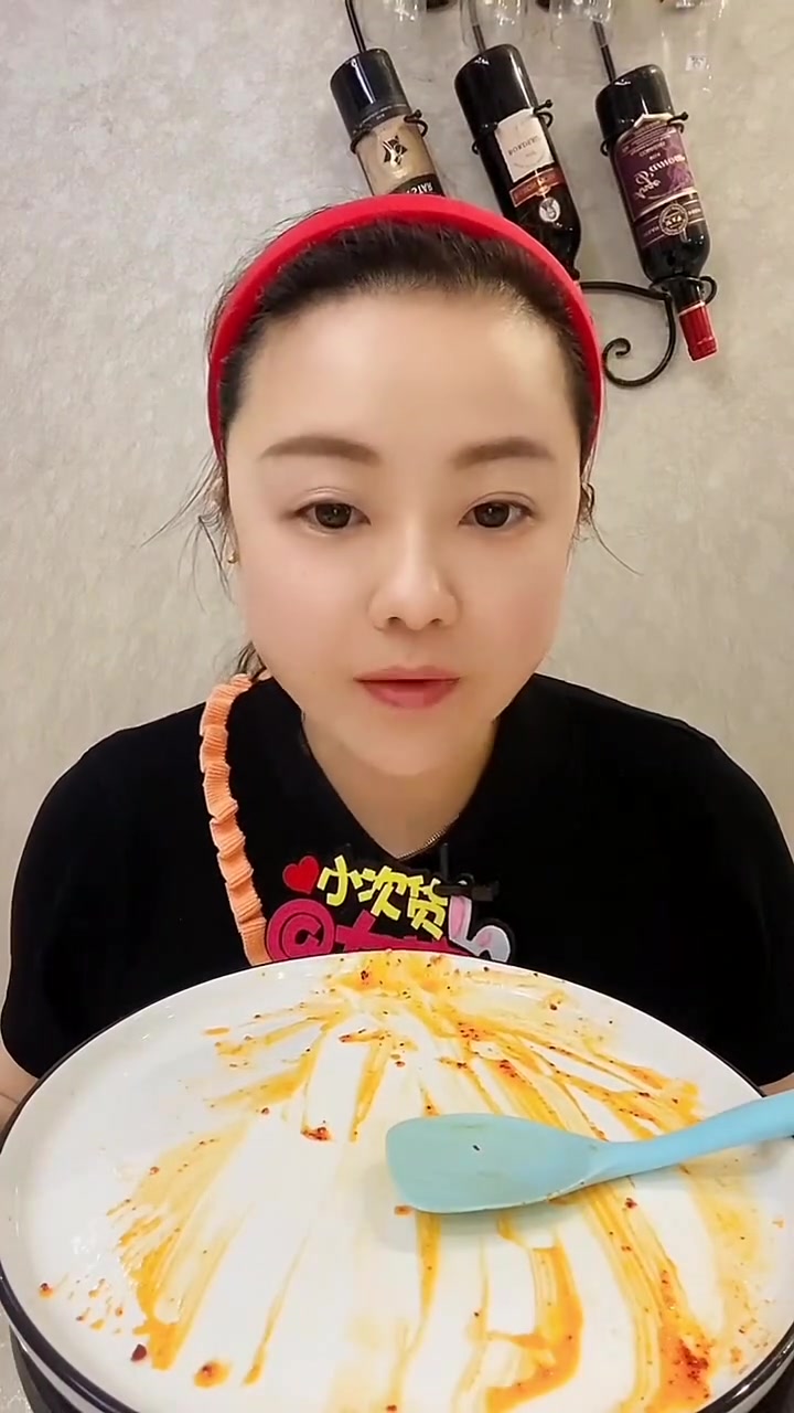 吃各种大虾虾头，看起来好好吃