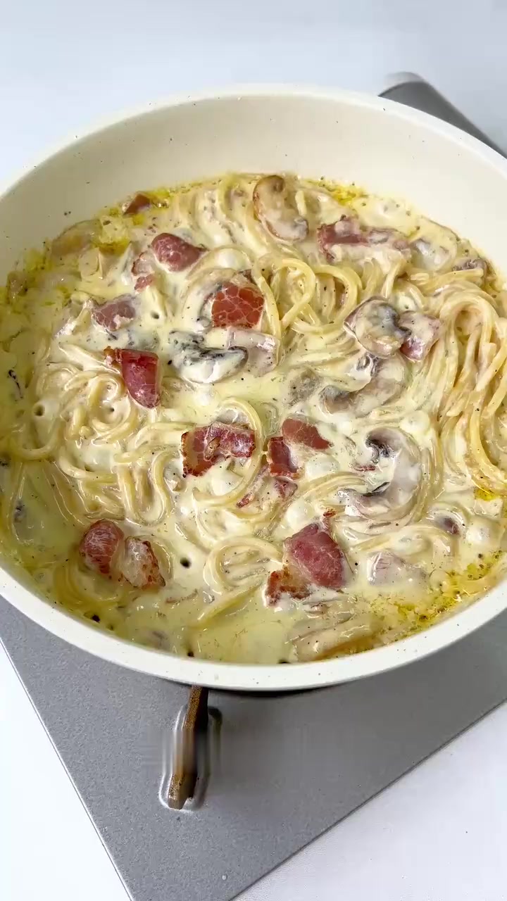 奶香浓郁超好吃的奶油培根蘑菇意面做法