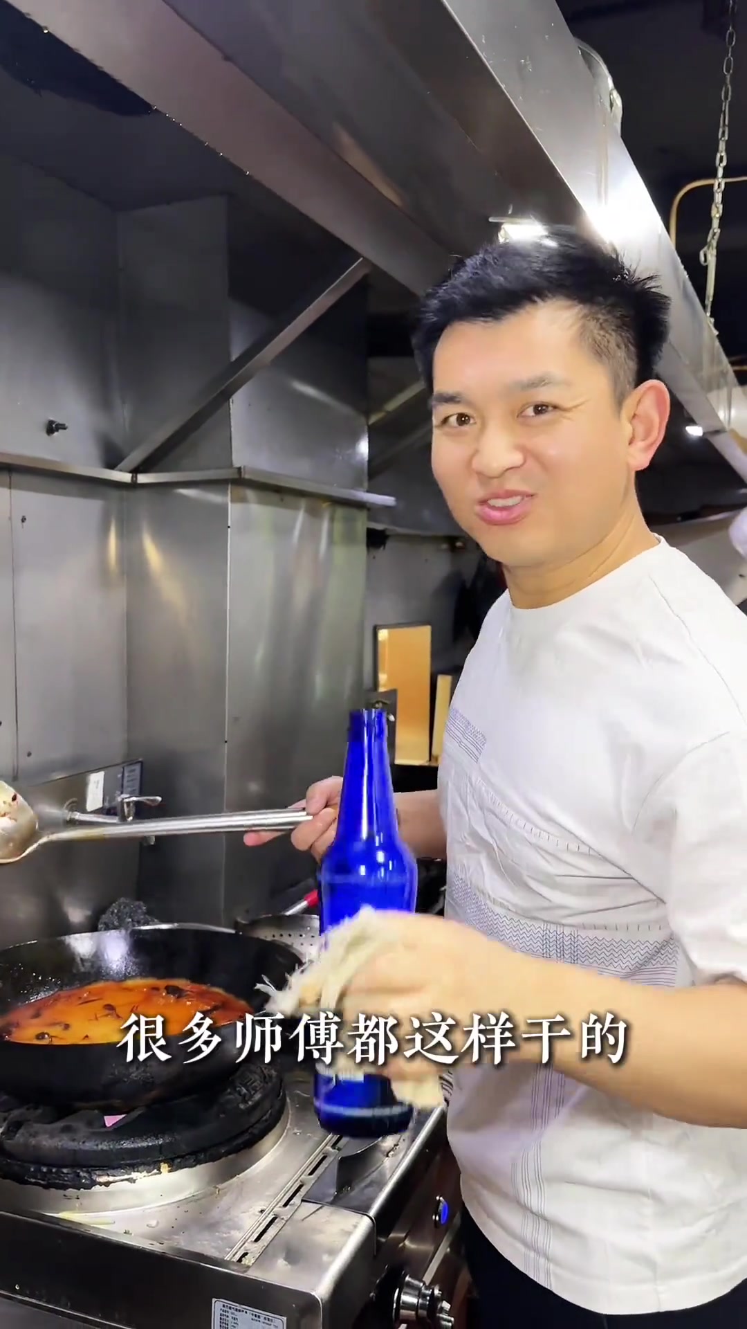 有手就会的十三香小龙虾，快学做给家人尝鲜