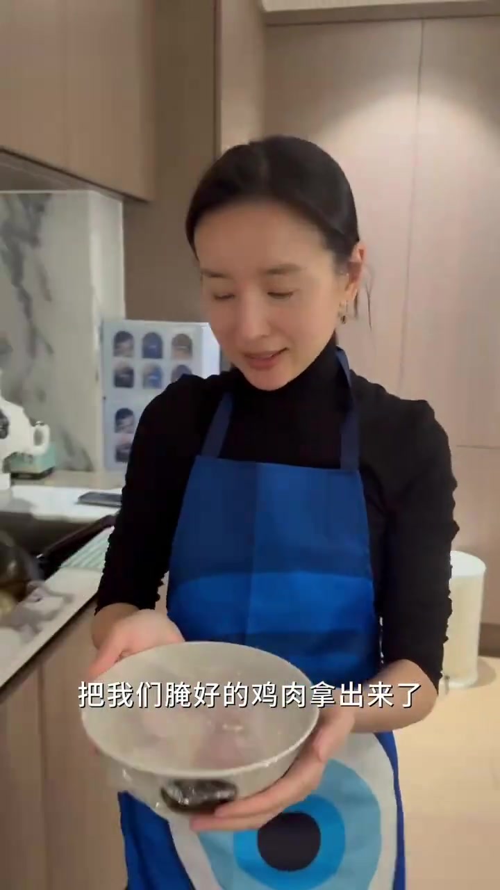董洁自制炸鸡块,干净又好吃～