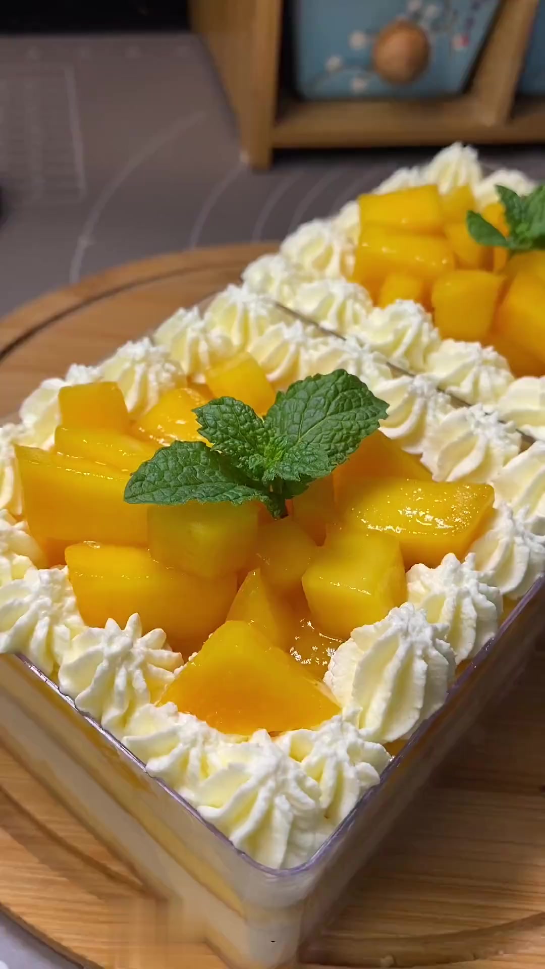 六一给孩子安排芒果盒子蛋糕，简单好看又好吃