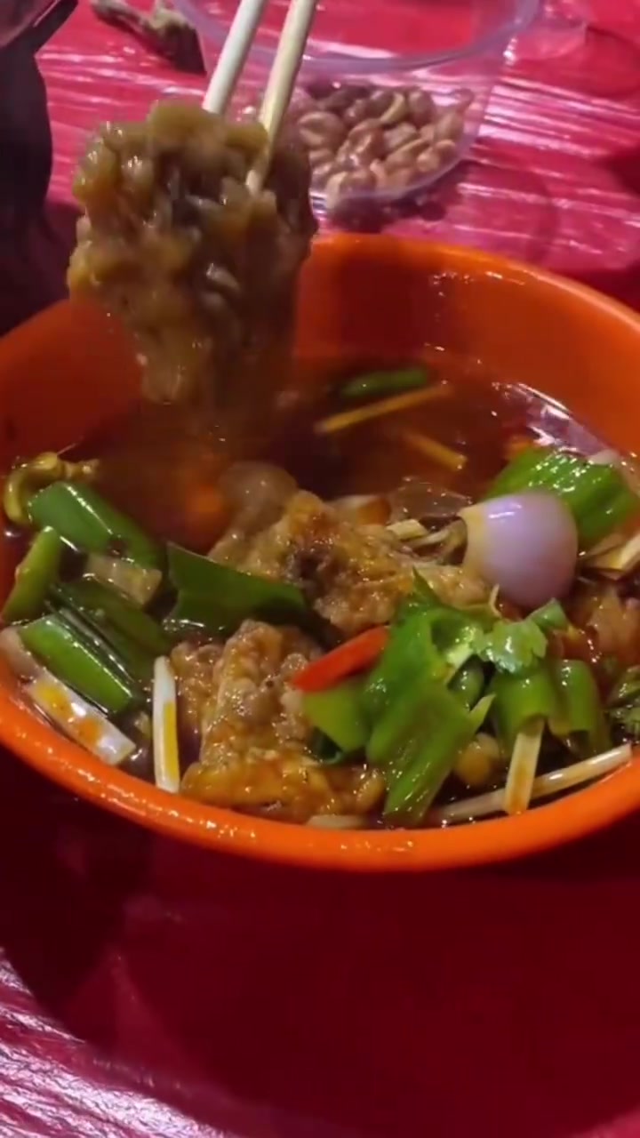 美女定制独特眉毛仙桃酒席超赞菜品全上齐