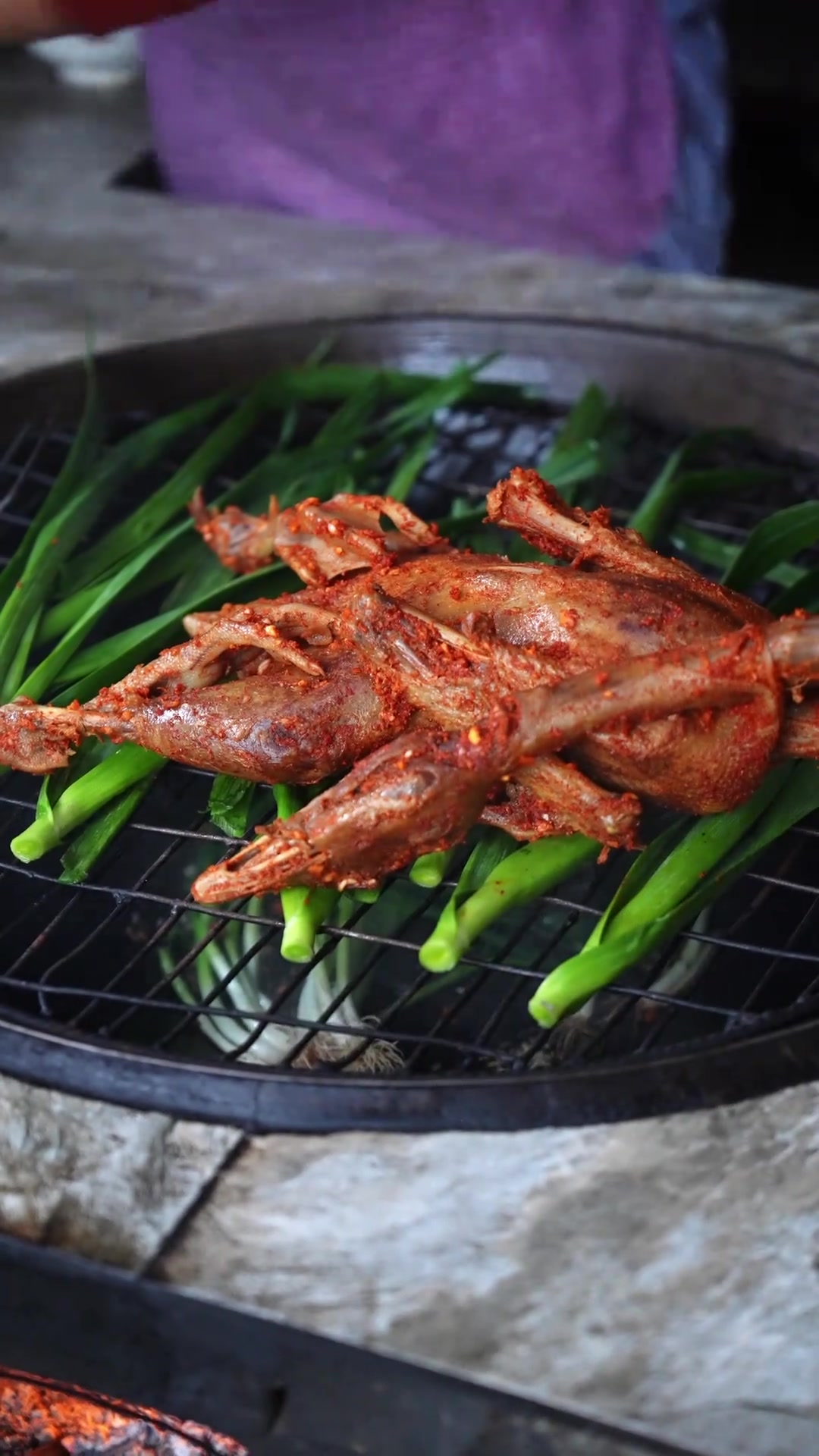 无鹅不成席,熏鹅在武夷山的饮食中占据当之无愧的霸主地位!