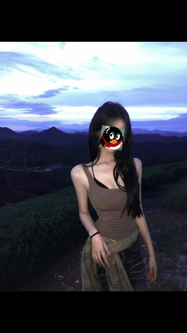 这个企鹅表情包挡脸也太可爱了，教程已安排，快艾特你闺蜜一起来学吧