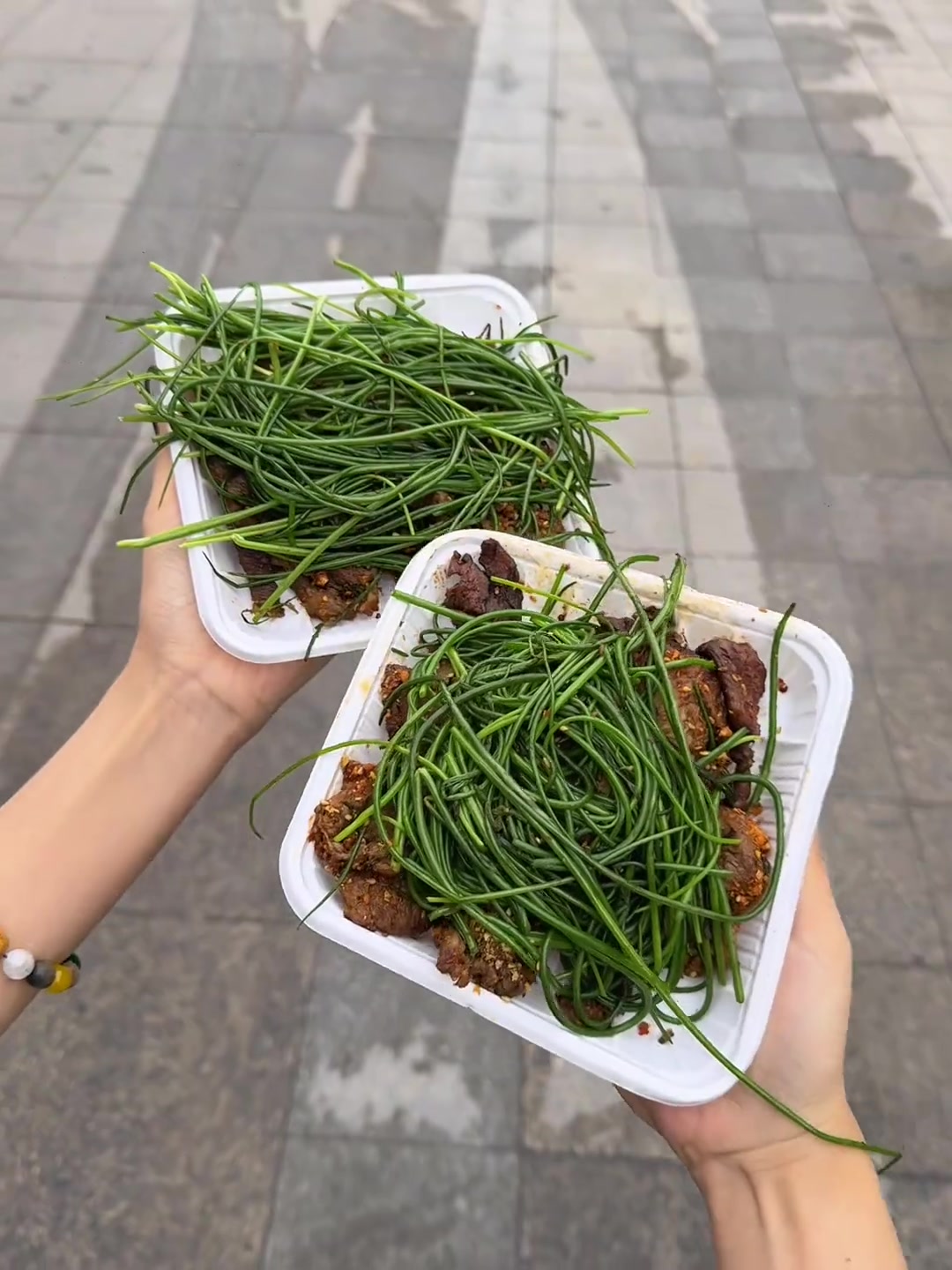 来银川就为了这一口沙葱牛肉!