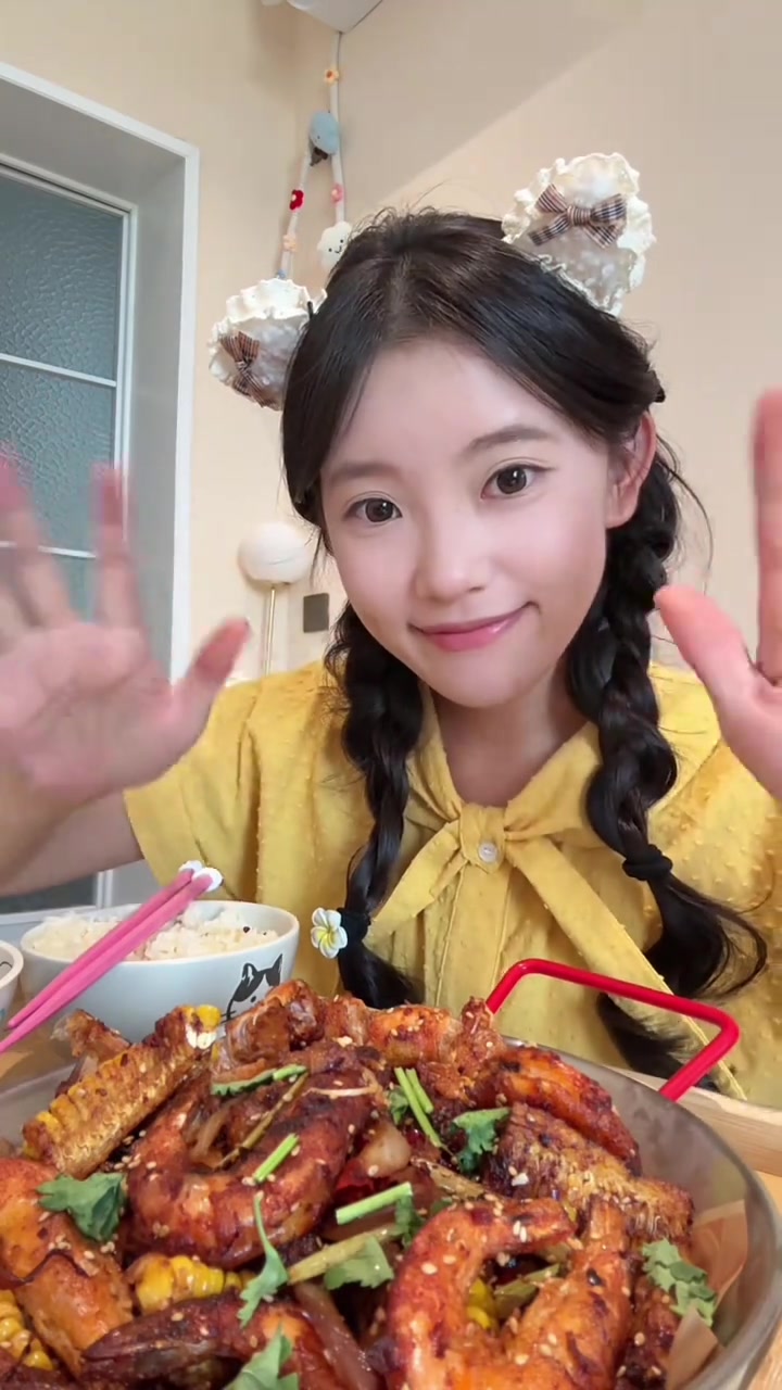 干锅香辣虾，喂！不用再去码头了，我做的干锅虾里也有薯条～