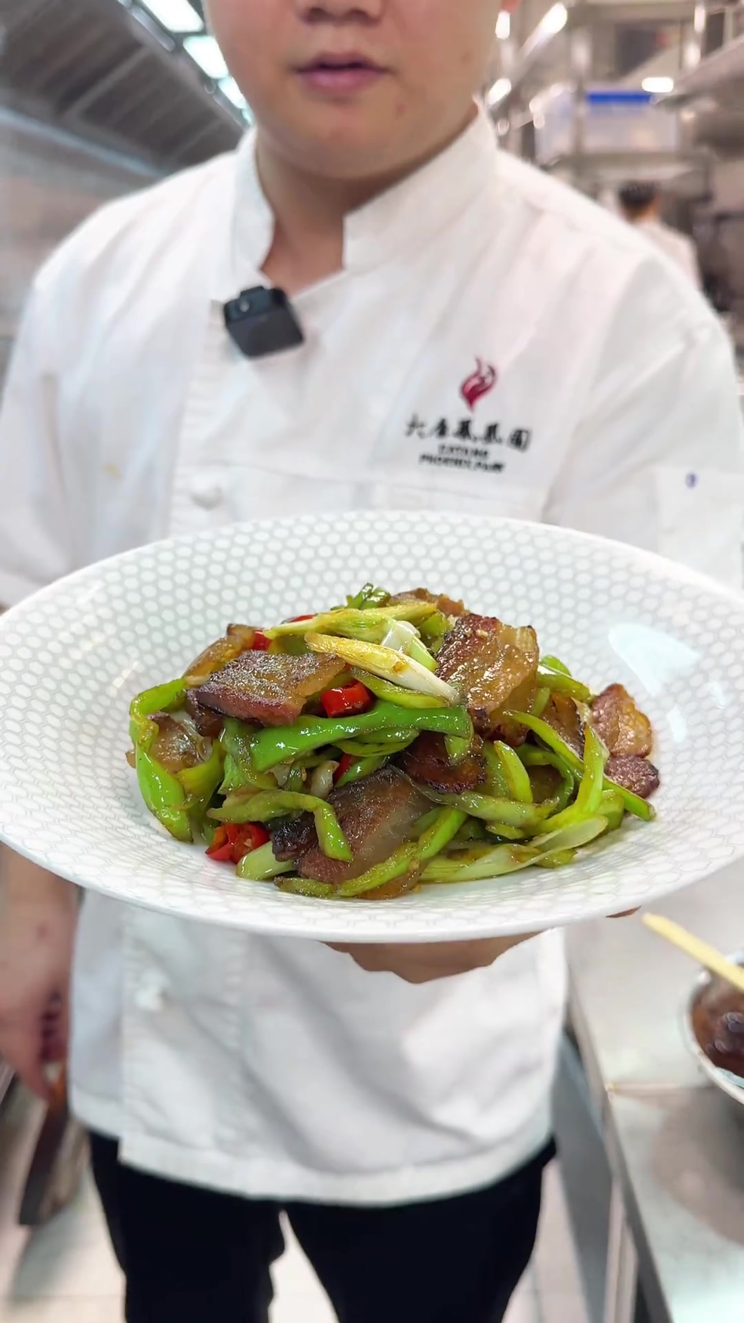 四川烟熏腊肉，放辣椒炒超开胃，配饭一流