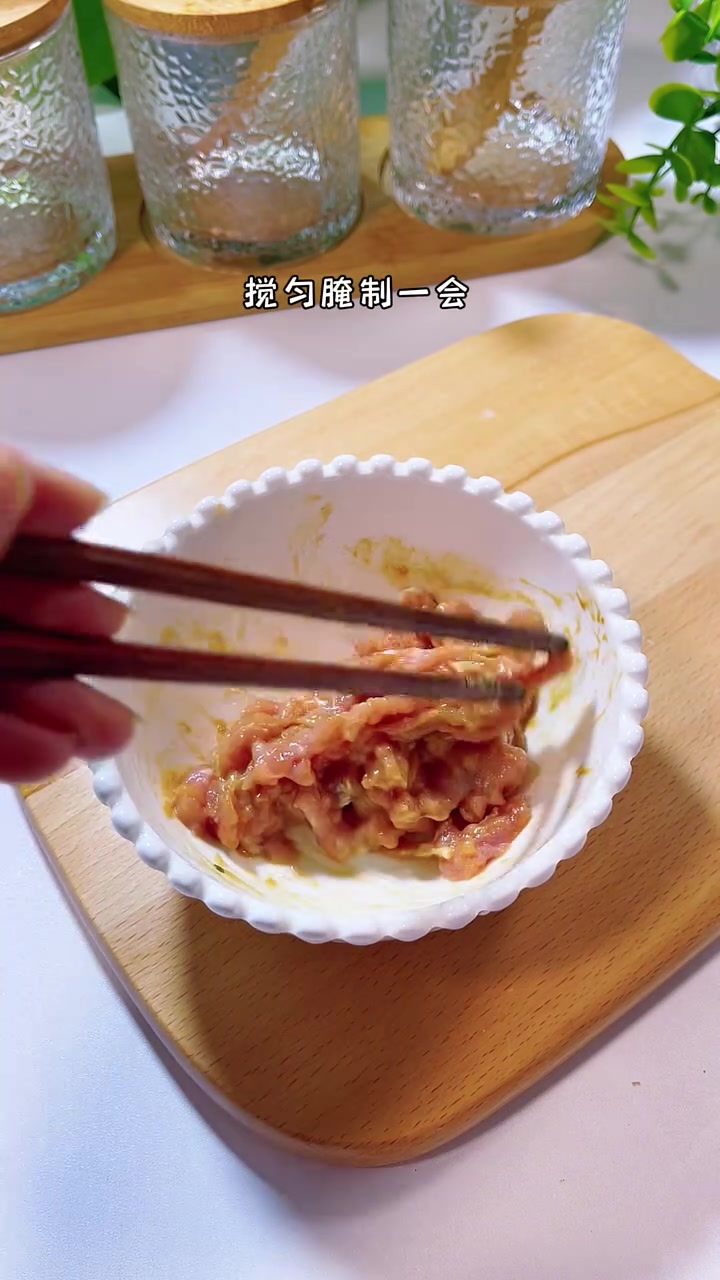 12月+宝宝辅食｜鱼香茄子饭 宝宝挑食不爱吃饭的，快来学做这道鱼香茄子饭，酸甜可口又下饭！