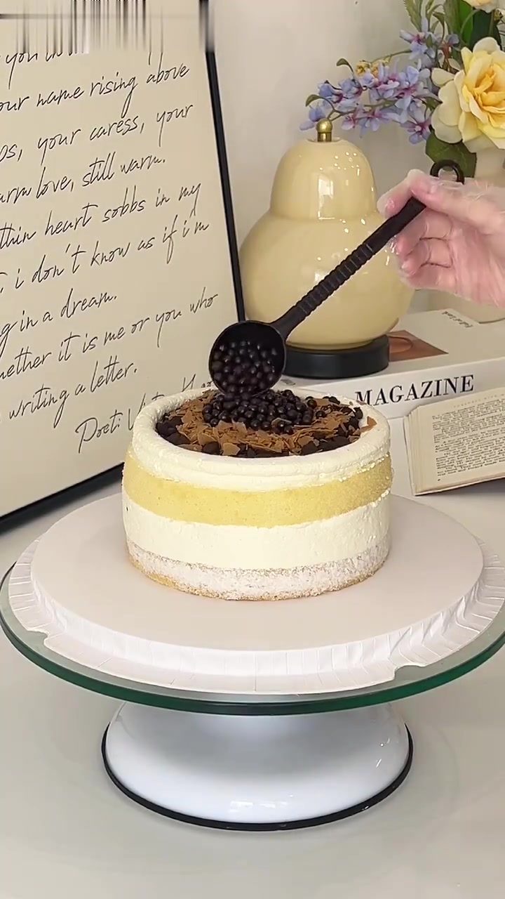 HoHo蛋糕咖啡店Vlog｜沉浸式做蛋糕｜送给妹妹的高考蛋糕｜乘风破浪｜海浪蛋糕｜小狗&小