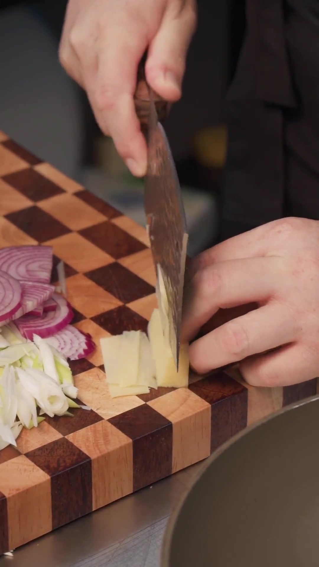 唐大厨秘制葱油拌面,灵魂葱汁超关键!