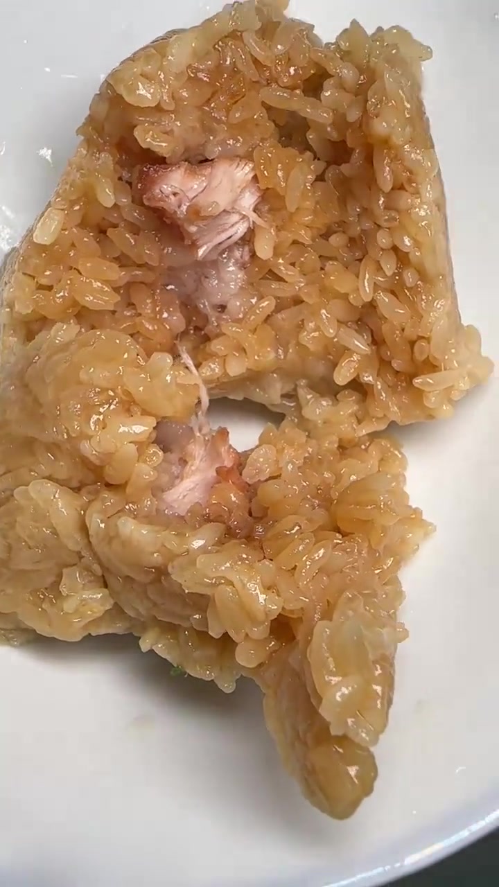 快来看浙江绍兴人是怎么包端午肉粽的吧